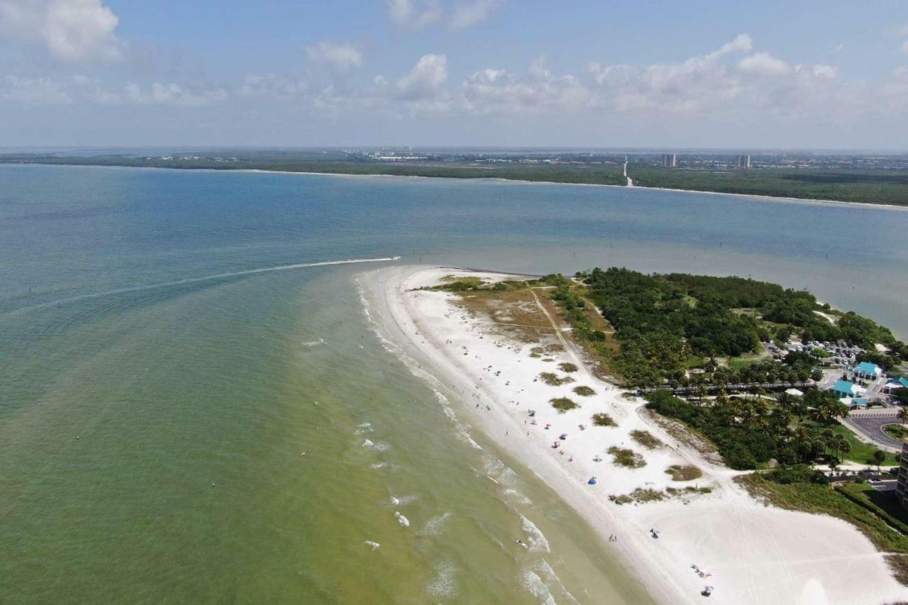 Estero Island Apartment With Boat Dock Fort Myers Beach Eksteriør billede